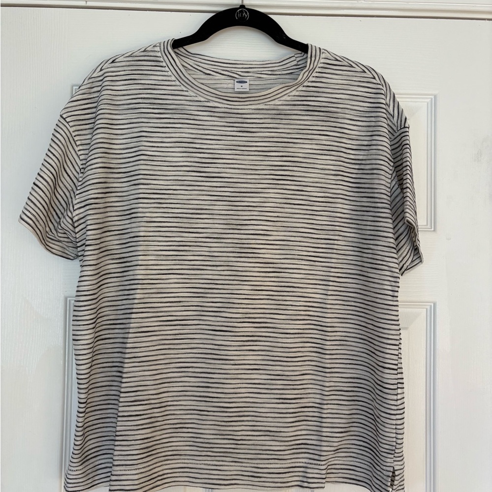 Old Navy Black and White Medium Striped Short‎ Sleeve Tee